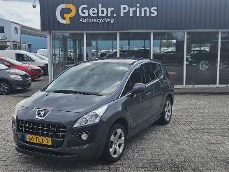 Auto incidentate Peugeot 3008 1.6 VTI 16V MPV  Benzine 1.598cc 88kW (120pk) FWD 2012/4