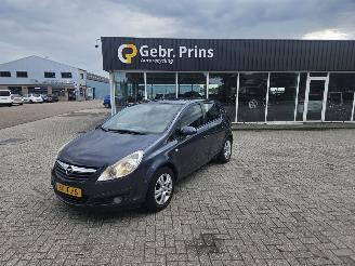 Auto incidentate Opel Corsa 1.4 16V Twinport Hatchback  Benzine 1.364cc 66kW (90pk) FWD 2009/4