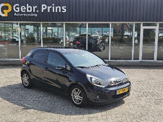 škoda osobní automobily Kia Rio 1.2 CVVT 16V Hatchback  Benzine 1.248cc 63kW (86pk) FWD 2012/7