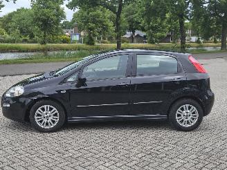 Fiat Punto 0.9 TwinAir Turbo 100 Hatchback  Benzine 875cc 74kW (101pk) FWD picture 6