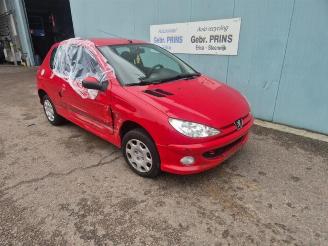 krockskadad bil auto Peugeot 206 206 (2A/C/H/J/S), Hatchback, 1998 / 2012 1.4 XR,XS,XT,Gentry 2007/7