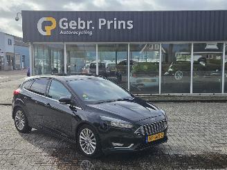 Coche accidentado Ford Focus 2.0 TDCi 16V 150 Hatchback  Diesel 1.997cc 110kW (150pk) FWD 2017/1