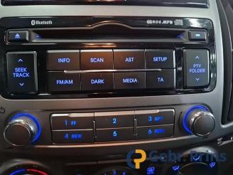 Hyundai I-20 i20, Hatchback, 2008 / 2015 1.1 CRDi VGT 12V picture 11