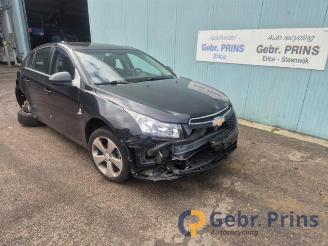 krockskadad bil auto Chevrolet Cruze Cruze (305), Hatchback, 2010 / 2015 1.8 16V VVT 2013/2