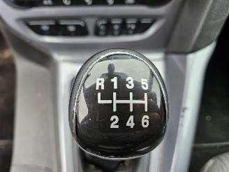 Ford Focus 1.0 Ti-VCT EcoBoost 12V 125 Combi/o  Benzine 998cc 92kW (125pk) picture 9