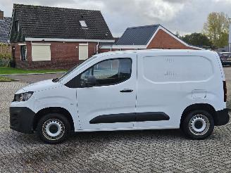 Peugeot Partner 1.6 BlueHDI 75 Bestel  Diesel 1.560cc 55kW (75pk) FWD picture 9