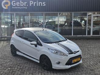 krockskadad bil auto Ford Fiesta 1.6 16V Ti Hatchback pops and bangs Benzine 1.596cc 99kW (135pk) FWD 2011/10