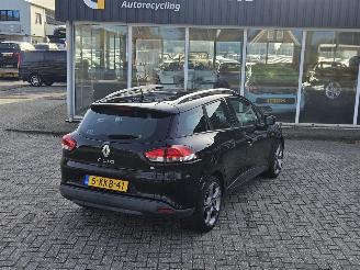skadebil auto Renault Clio 1.5 Energy dCi 90 FAP Combi/o 4Dr Diesel 1.461cc 66kW (90pk) FWD 2014/8