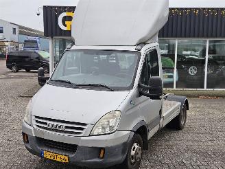 Schade bestelwagen Iveco New daily BE-Trekker 40C18 CHC  Diesel 2.998cc 130kW (177pk) RWD 2009/5
