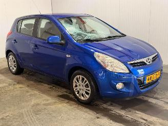 uszkodzony samochody osobowe Hyundai I-20 1.4i 16V Hatchback  Benzine 1.396cc 74kW (101pk) FWD 2009/4