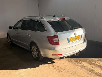 Auto incidentate Skoda Superb 1.8 TSI 16V Combi/o  Benzine 1.798cc 118kW (160pk) FWD 2011/7