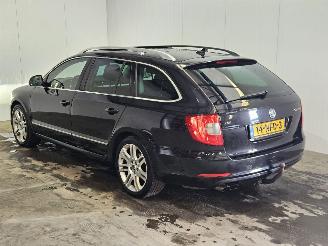 uszkodzony samochody osobowe Skoda Superb 1.8 TSI  AUT16V Combi/o  Benzine 1.798cc 118kW (160pk) FWD 2010/8