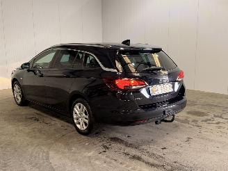 damaged passenger cars Opel Astra SPORTS TOURER 2018/5