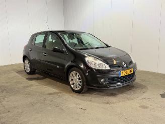 skadebil auto Renault Clio 2.0-16V Dynamique S 2008/3