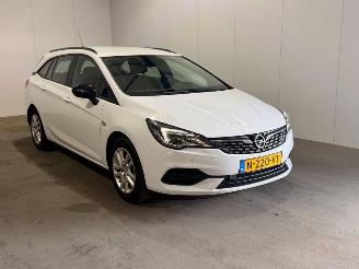 damaged passenger cars Opel Astra SPORTS TOURER 1.2 Turbo 2022/1