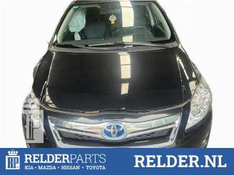 Salvage car Toyota Auris Auris (E15), Hatchback, 2006 / 2012 1.8 16V HSD Full Hybrid 2011/1