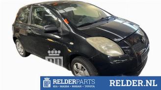 Vrakbiler auto Toyota Yaris Yaris II (P9), Hatchback, 2005 / 2014 1.0 12V VVT-i 2006/6