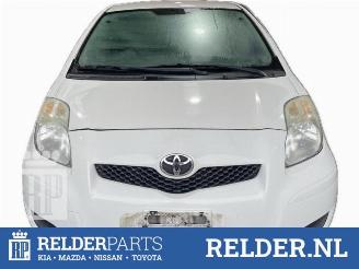 Vrakbiler auto Toyota Yaris Yaris II (P9), Hatchback, 2005 / 2014 1.0 12V VVT-i 2010/9