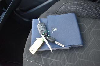 Peugeot 2008 1.2 vvti Pure Tech picture 25