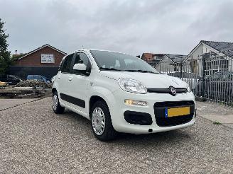 Vaurioauto  passenger cars Fiat Panda 0.9 TwinAir Edizione Cool 25.688 KM !! 2015/1