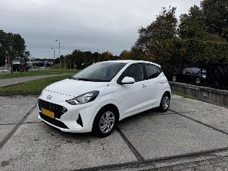 Damaged car Hyundai I-10 1.0 CARPLAY 28.859 KM!! 2022/7