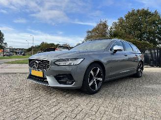 škoda osobní automobily Volvo V-90 2.0 D4 R-Design Pano 111.861 KM !! 2018/11