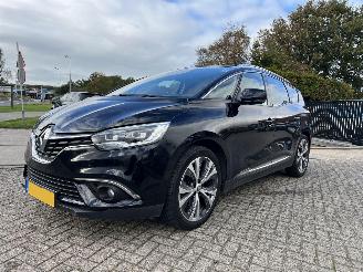 damaged passenger cars Renault Scenic Grand Scénic -  1.3 TCe Bose | 7p!! | Glazen dak! 2018/6