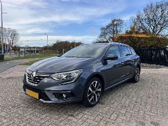 krockskadad bil auto Renault Mégane 1.3 TCe Bose  114.276 KM !! 2018/8