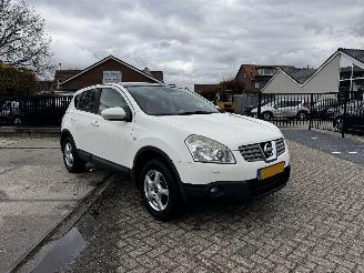 Schadeauto Nissan Qashqai 1.6 Visia Pano 134.892 KM !! 2010/7