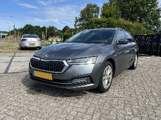 krockskadad bil auto Skoda Octavia 1.0 TSI Business Edition Plus | eerste eigenaar!! 2022/8