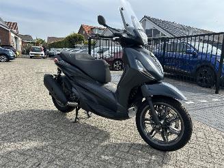 uszkodzony motocykle Piaggio Beverly 300 300 Beverly S HPE | 26.528 km!! 2021/7