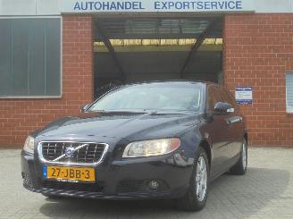Auto incidentate Volvo V-70 2.0D Limited Edition 136pk, Navi, Leer, Climate & Cruise control 2009/4