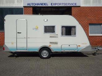 krockskadad bil caravan Eifelland  Holiday 420, vastbed, zithoek, grote voortent, luifel 2002/5