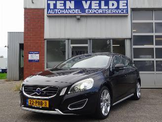 Voiture accidenté Volvo V-60 2.4 D5 AWD Summum Autom., Schuifdak, Leer, Navi, Camera 2011/1