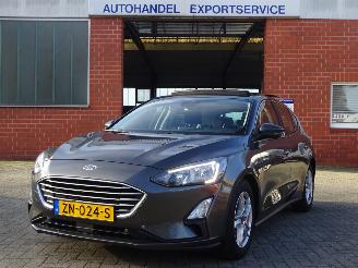 krockskadad bil auto Ford Focus 1.0 EcoBoost Trend Edition Business Panorama, Airco, Navi 2019/7