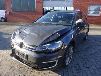 Volkswagen e-Golf Comfortline 100kw Elektro, Navi-MMS, DiGi, Climate control picture 2