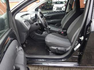 Peugeot 108 1.0 e-VTi Active, Airco, DAB+ picture 12