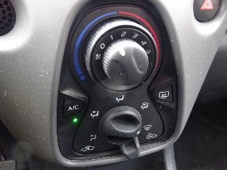 Peugeot 108 1.0 e-VTi Active, Airco, DAB+ picture 16