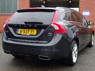 Volvo V-60 D6 AWD Plugin-Hybrid Summum, Leder, Schuifdak, Navi, Lane assist picture 4