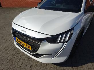 Peugeot 208 1.2 PureTech GT Pack Autom.,Panorama, Leer, Navi, DAB+, Camera picture 6