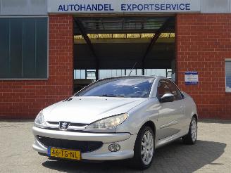 skadebil auto Peugeot 206 CC Cabrio 1.6-16V Quiksilver, Climate & Cruise control 2006/8