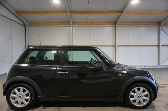 skadebil auto Mini Mini 1.6 66kW ONE SALT 2002/6