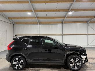 skadebil auto Volvo XC40 70kWh  170kW Automaat Plus 2022/7