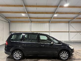 Damaged car Ford Galaxy 2.3-16V 119kW 7Persoons Automaat Airco GHIA 2009/4