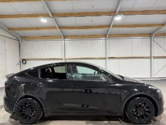 skadebil auto Tesla Model Y 58kWh RWD 175kW Automaat 2023/2