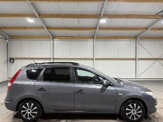 uszkodzony samochody osobowe Hyundai I-30 1.6 85kW Airco 2009/2