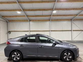 skadebil auto Hyundai Ioniq 1.6GDi 77kW Automaat Premium 2018/6