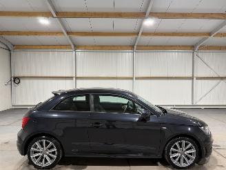 krockskadad bil auto Audi A1 1.2TFSI 63kW Admired 2014/5
