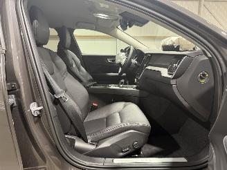 Volvo V-60 2.0B3 120kW Automaat Essential Edition picture 41