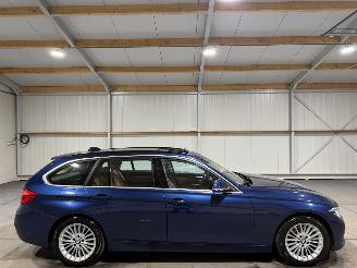 Schadeauto BMW 3-serie 320i 135kW Automaat Luxury Edition Panoramadak 2019/3